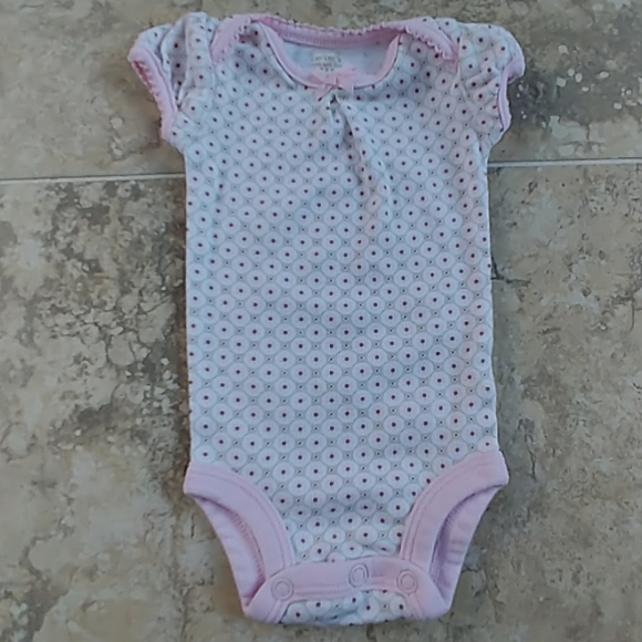 Set of 3 Carter's newborn one pieces - Picture 2 of 8